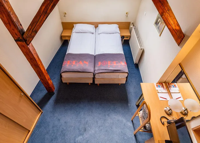 ジョルダン ポコイェン ゴシンネ 4*